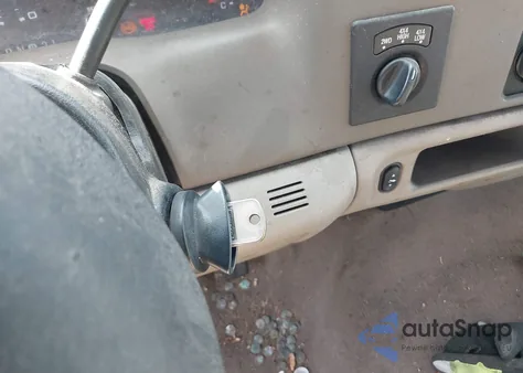 2002 Ford F-250 Lariat/Xl/Xlt from USA, damaged, VIN 1FTNX21L82EB63202